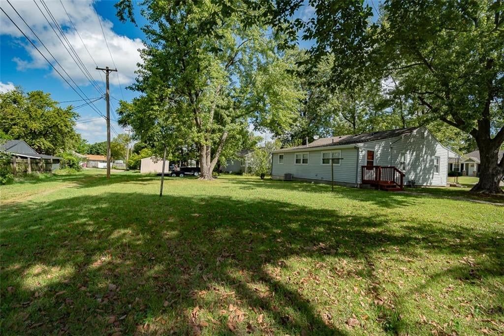 1032 N Sycamore Street — photo 38