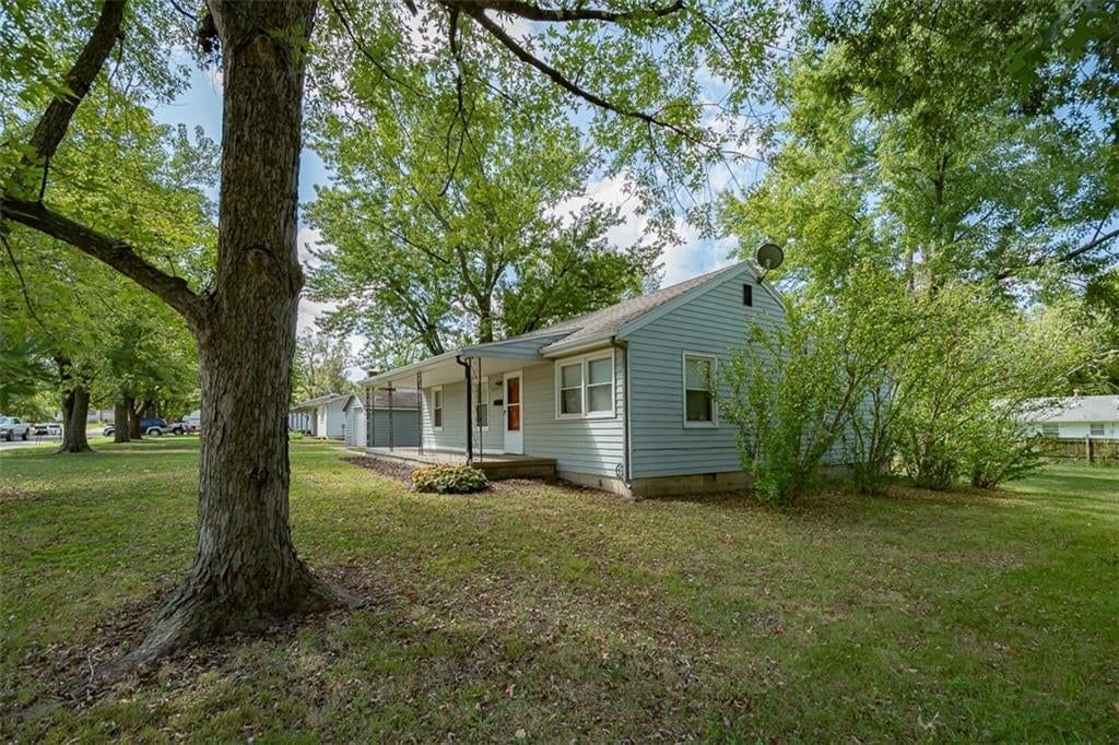 1032 N Sycamore Street — photo 43