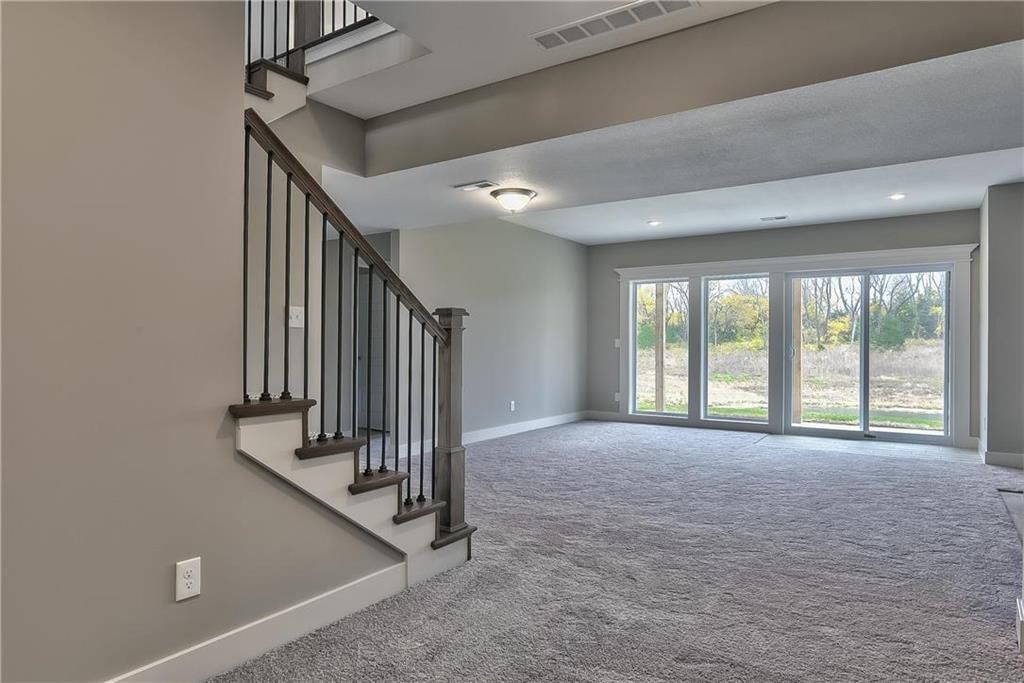 2284 Wabash Street — photo 48