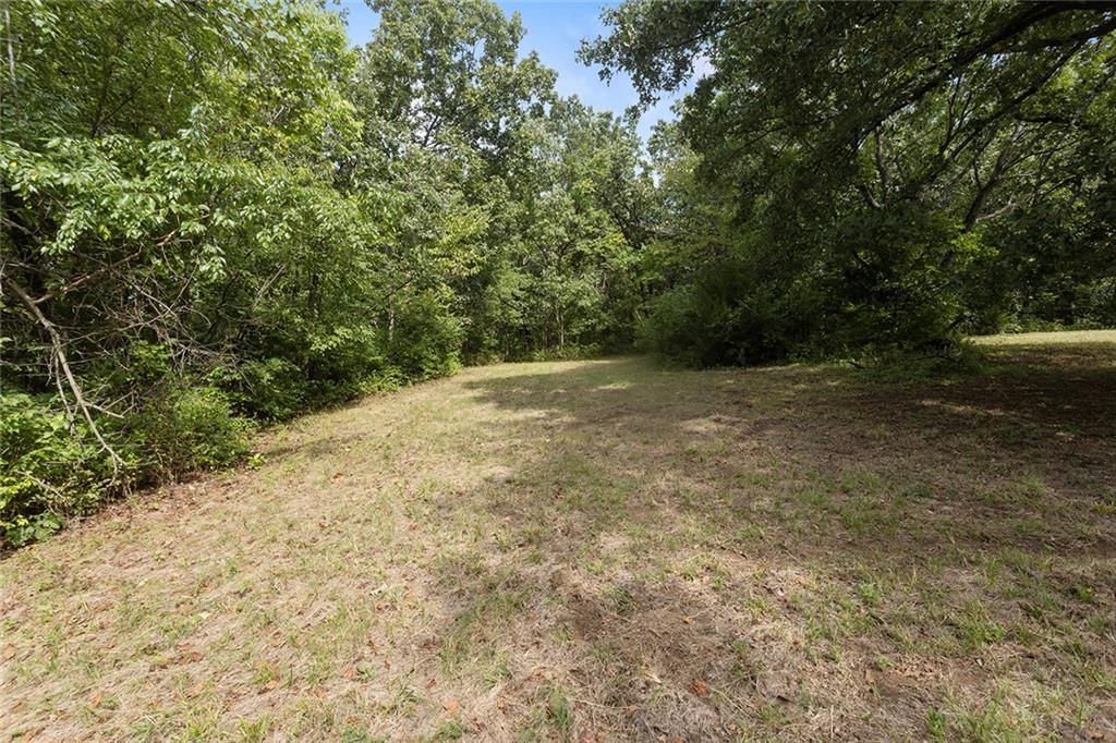 3122 S Owens School Road, Independence, MO: listing photo 3