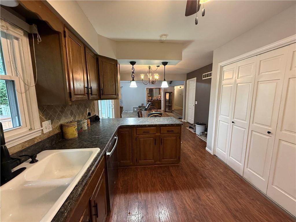 3515 Emerald Lane — photo 12
