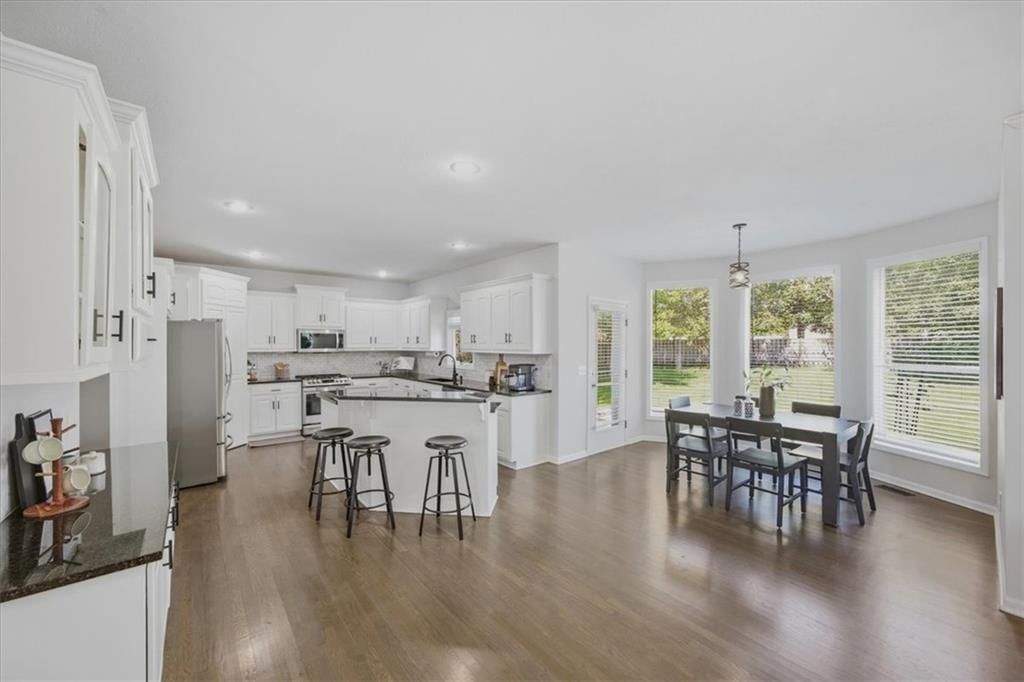 13701 Gillette Street — photo 6