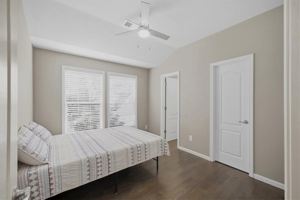 13701 Gillette Street — photo 12