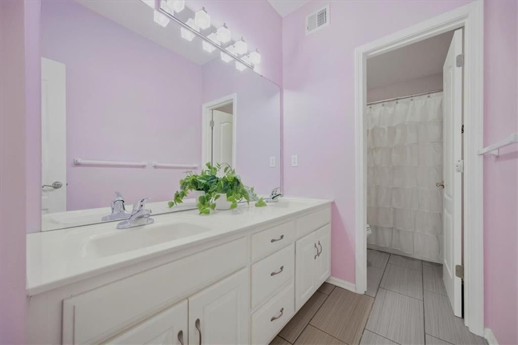 13701 Gillette Street — photo 16