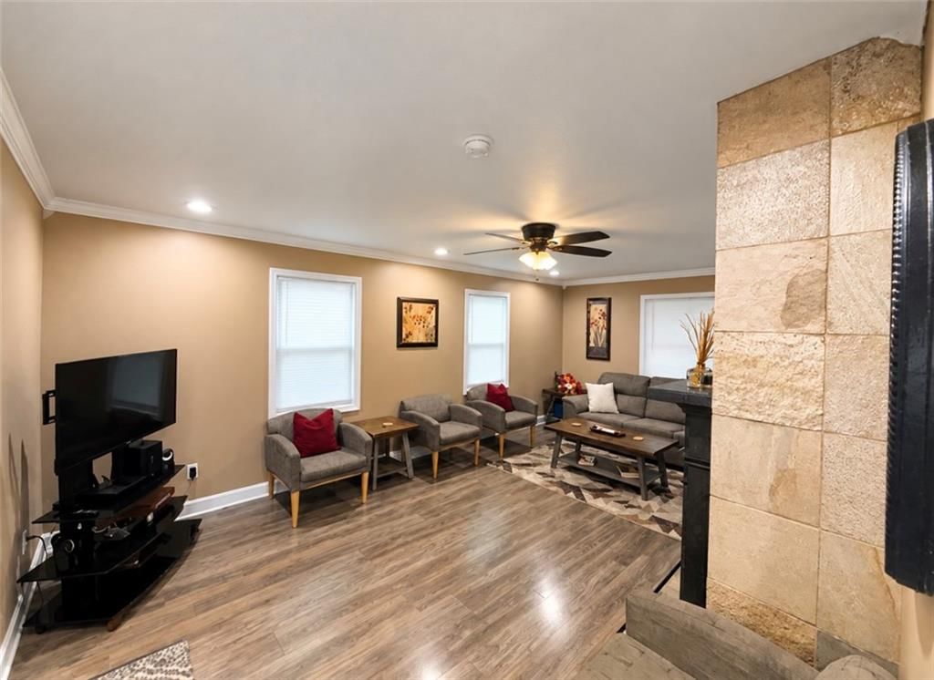 Photo 15 of 74 - 5417 Paseo Boulevard, Kansas City, MO 64110