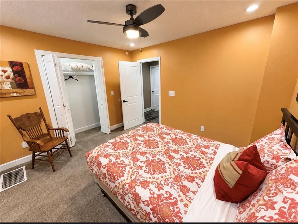 Photo 28 of 74 - 5417 Paseo Boulevard, Kansas City, MO 64110