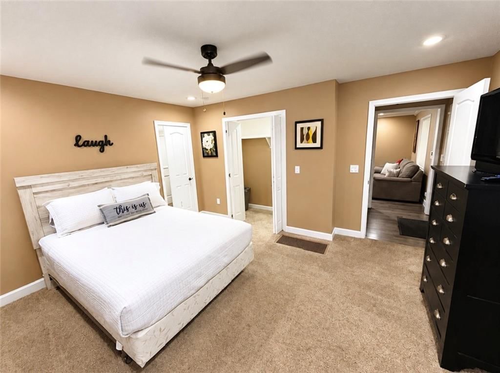 Photo 36 of 74 - 5417 Paseo Boulevard, Kansas City, MO 64110