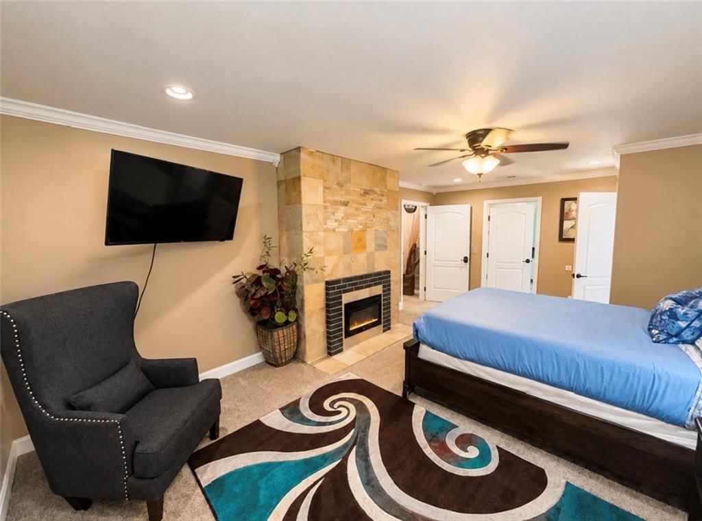 Photo 44 of 74 - 5417 Paseo Boulevard, Kansas City, MO 64110