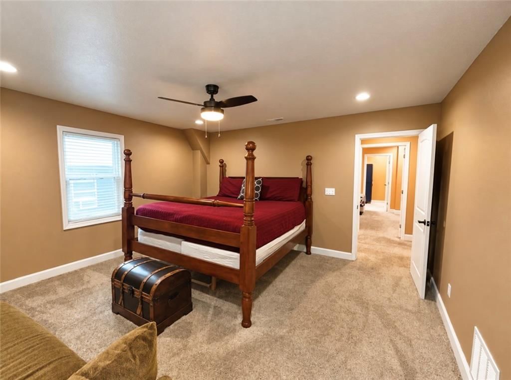 Photo 70 of 74 - 5417 Paseo Boulevard, Kansas City, MO 64110