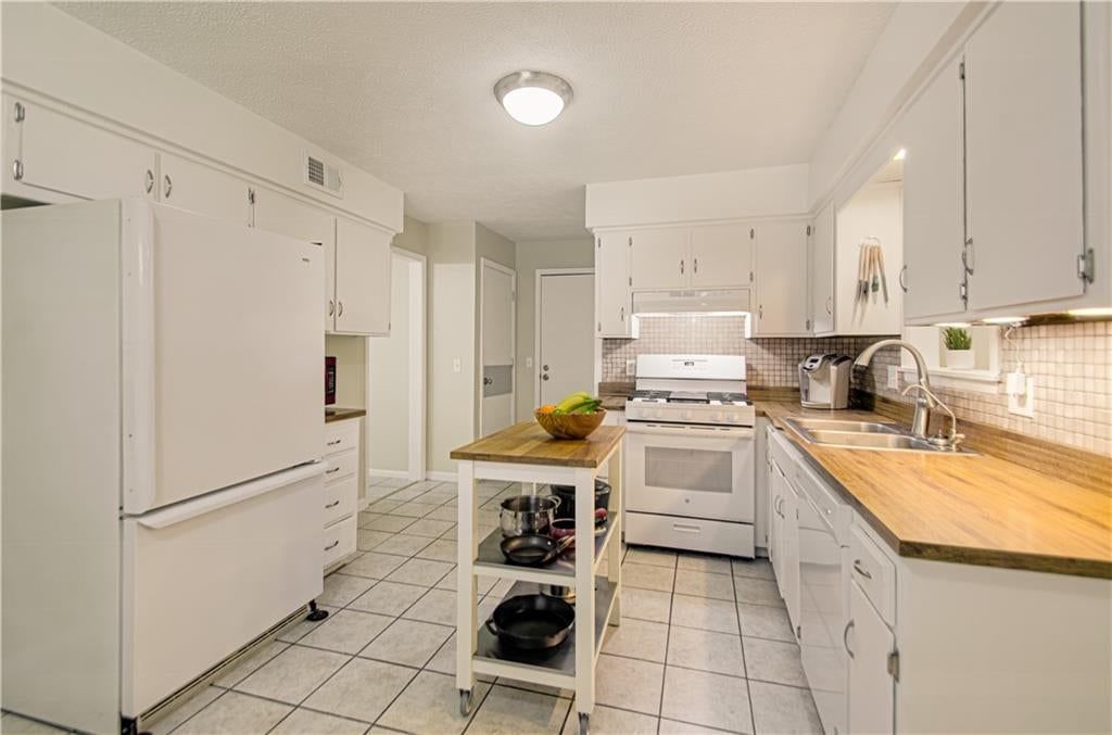 2029 E Wyandotte Street — photo 12