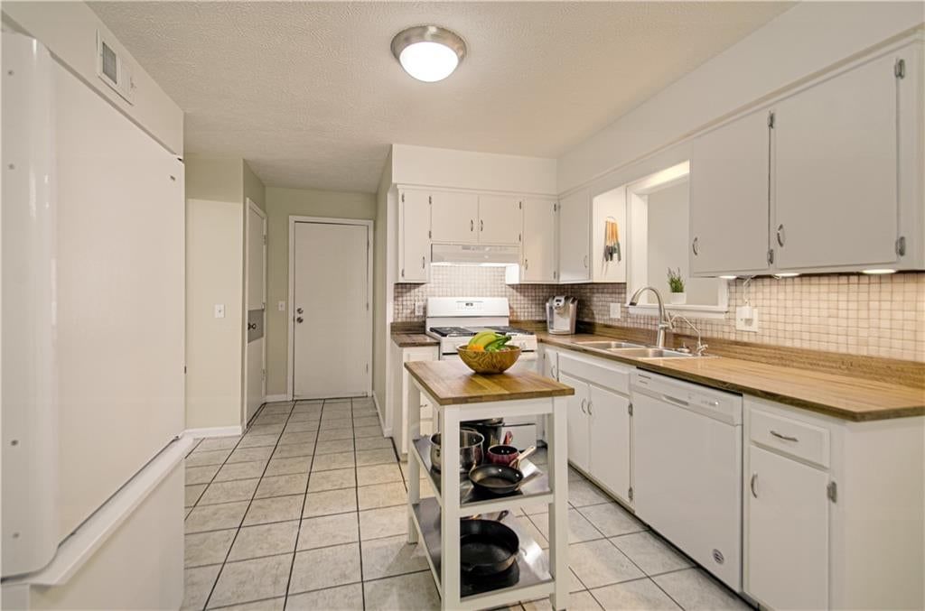 2029 E Wyandotte Street — photo 13