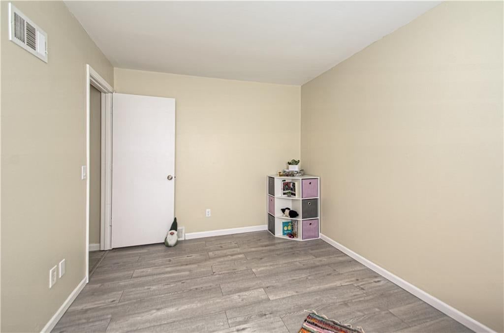 2029 E Wyandotte Street — photo 26