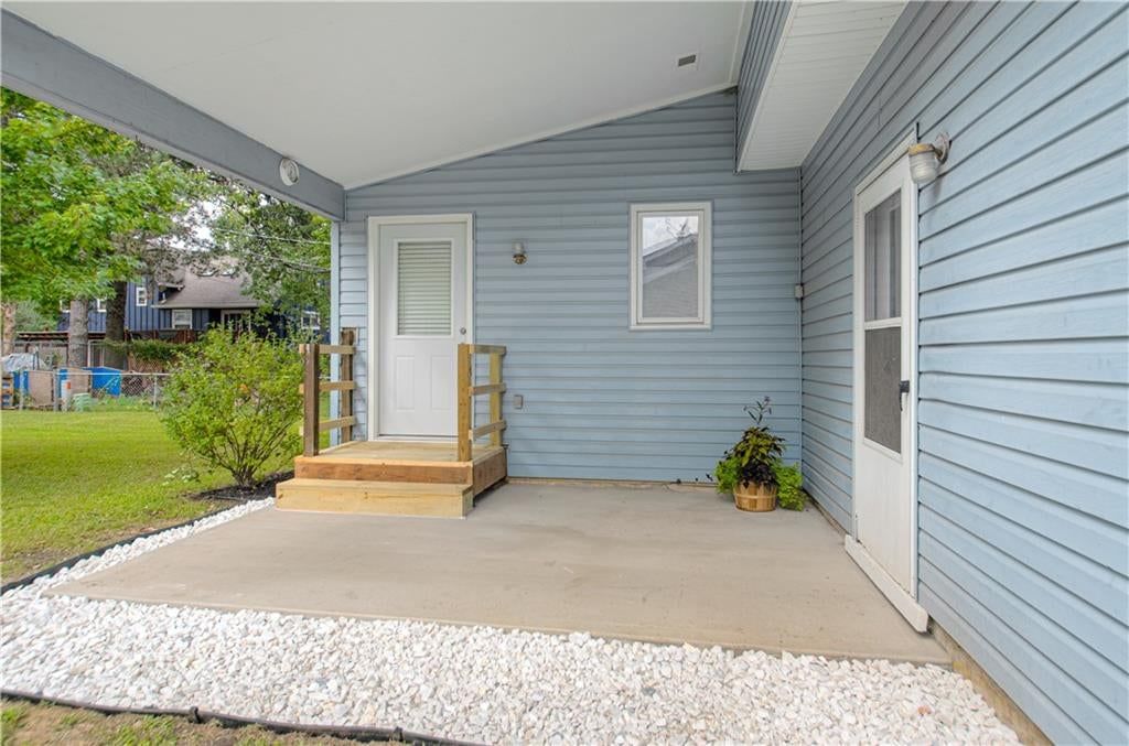 2029 E Wyandotte Street — photo 33