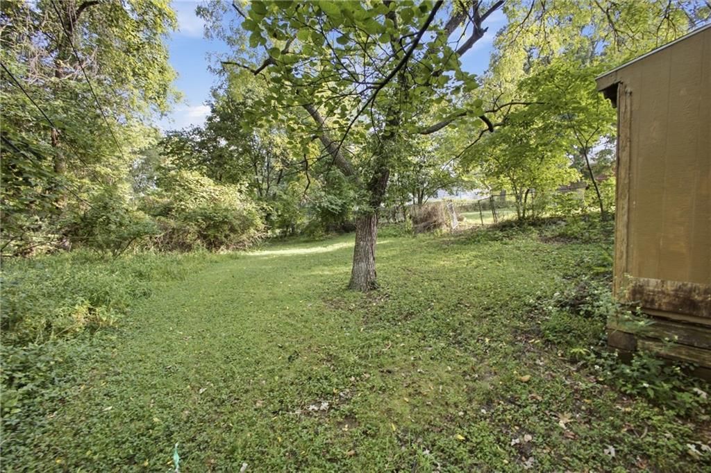 Photo 36 of 39 - 6710 N Baltimore Avenue, Gladstone, MO 64118