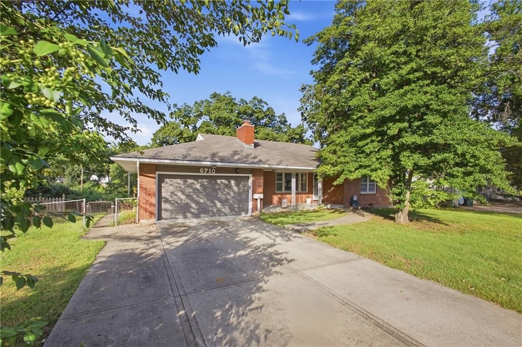 6710 N Baltimore Avenue, Gladstone, MO