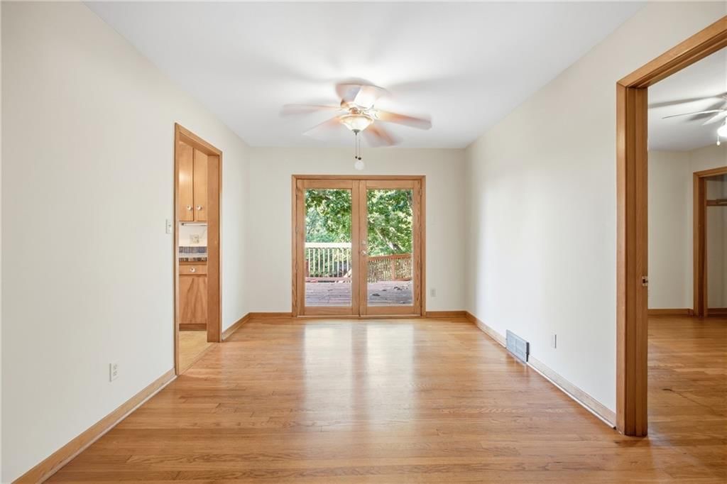 Photo 10 of 39 - 6710 N Baltimore Avenue, Gladstone, MO 64118