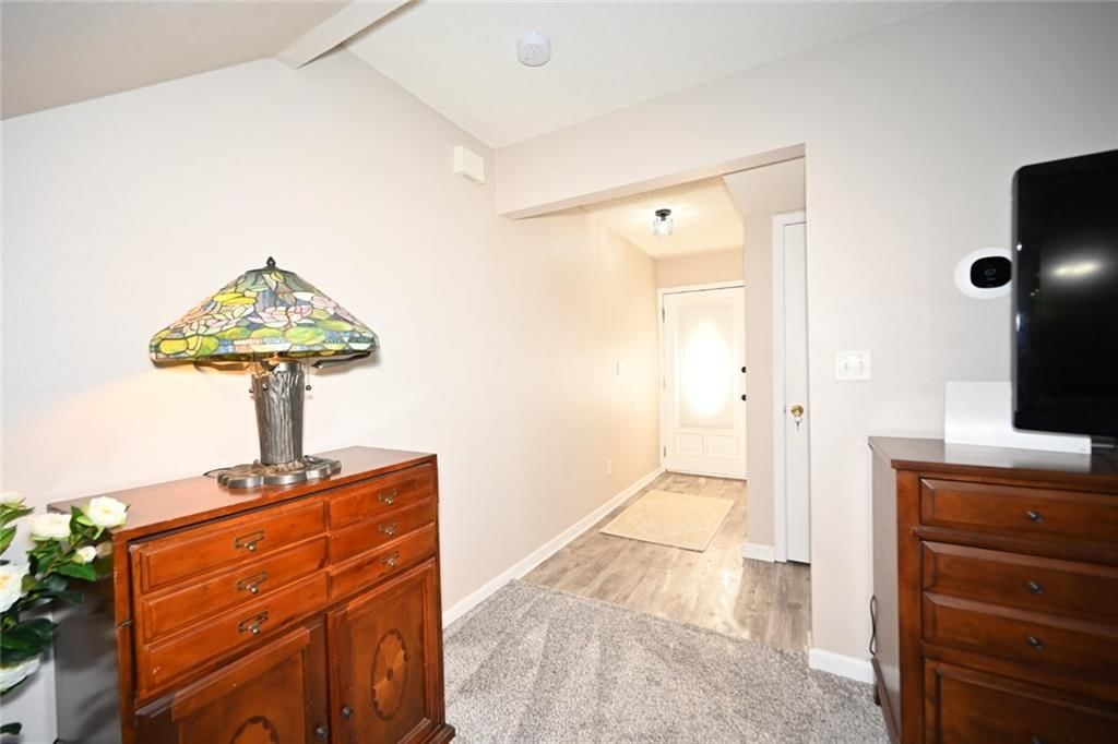 6125 NE Moonstone Court — photo 5
