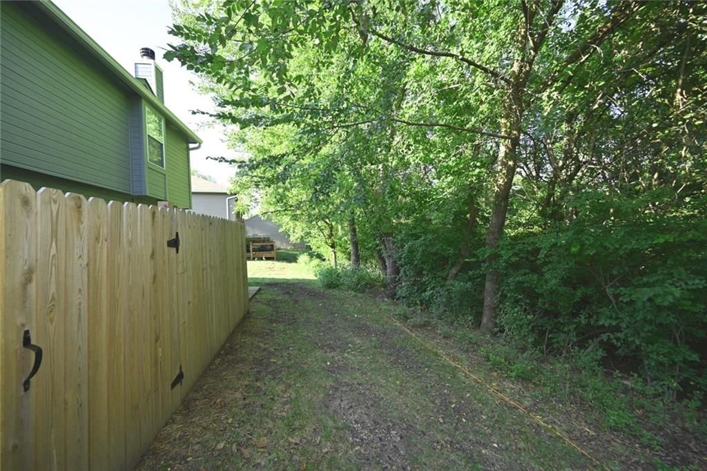 6125 NE Moonstone Court — photo 27