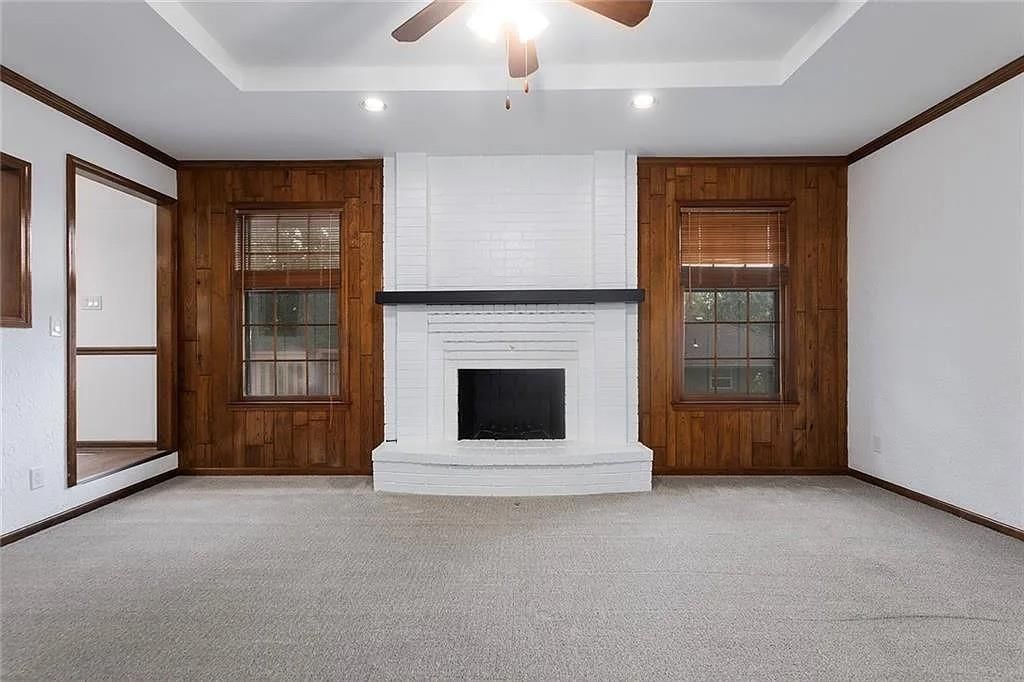 2001 Place Liberte Drive, Liberty, MO: listing photo 2