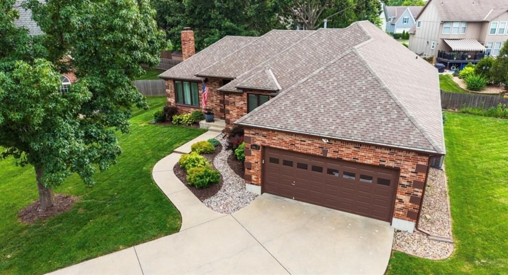 14682 W 144th Terrace, Olathe, KS: listing photo 2