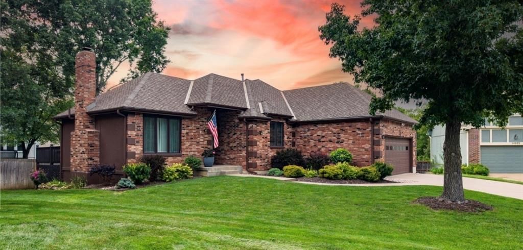 14682 W 144th Terrace, Olathe, KS: listing photo 3