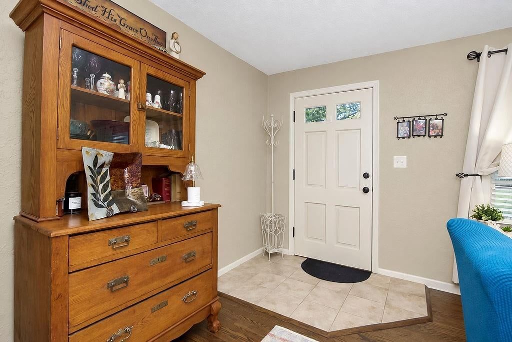5141 Monrovia Street — photo 4