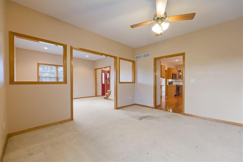 Photo 7 of 35 - 7200 E 69th Street, Kansas City, MO 64133