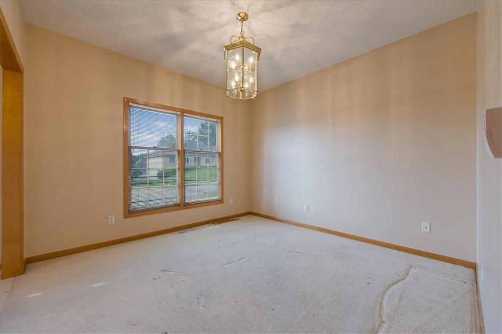 Photo 8 of 35 - 7200 E 69th Street, Kansas City, MO 64133