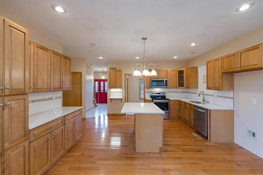 Photo 12 of 35 - 7200 E 69th Street, Kansas City, MO 64133