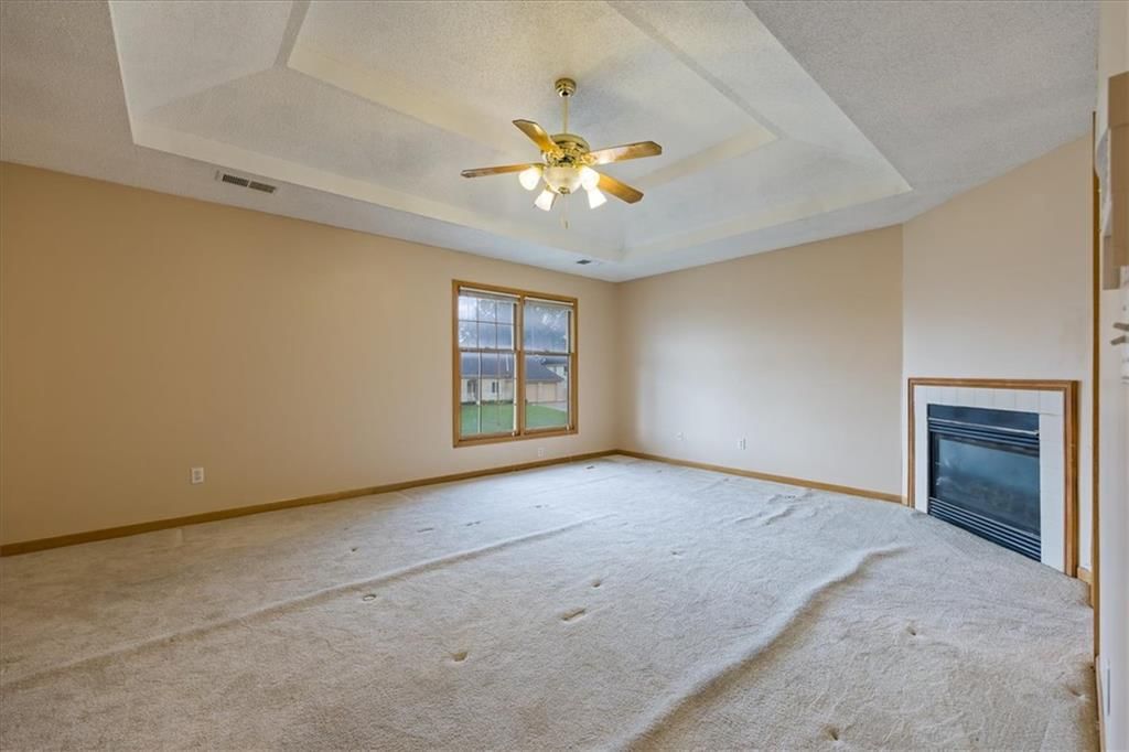 Photo 17 of 35 - 7200 E 69th Street, Kansas City, MO 64133