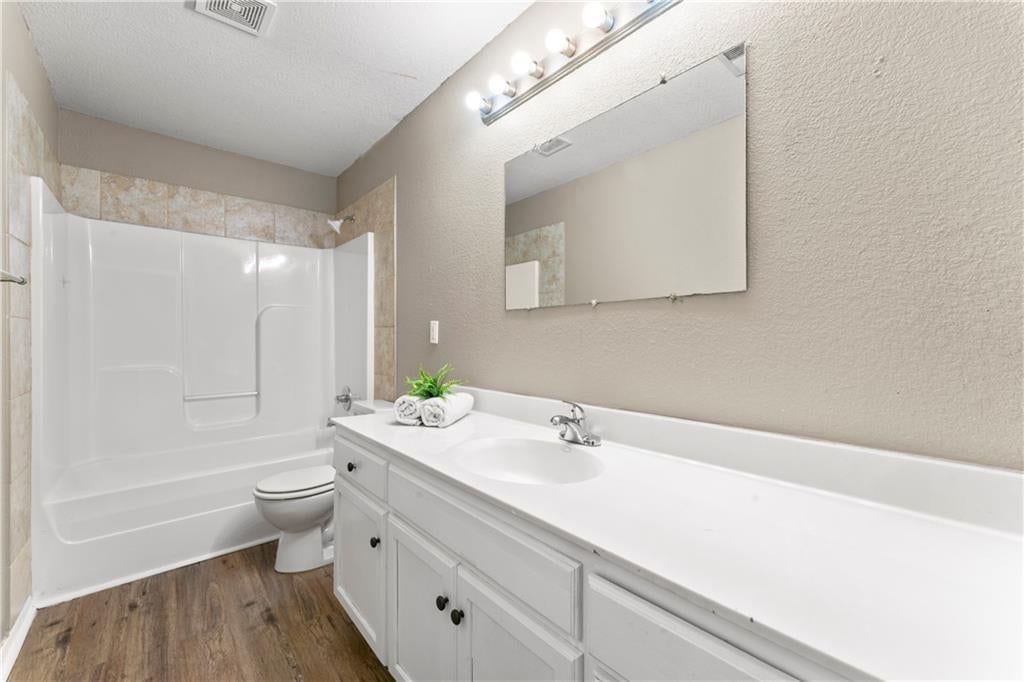 207-209 Sycamore Street — photo 12