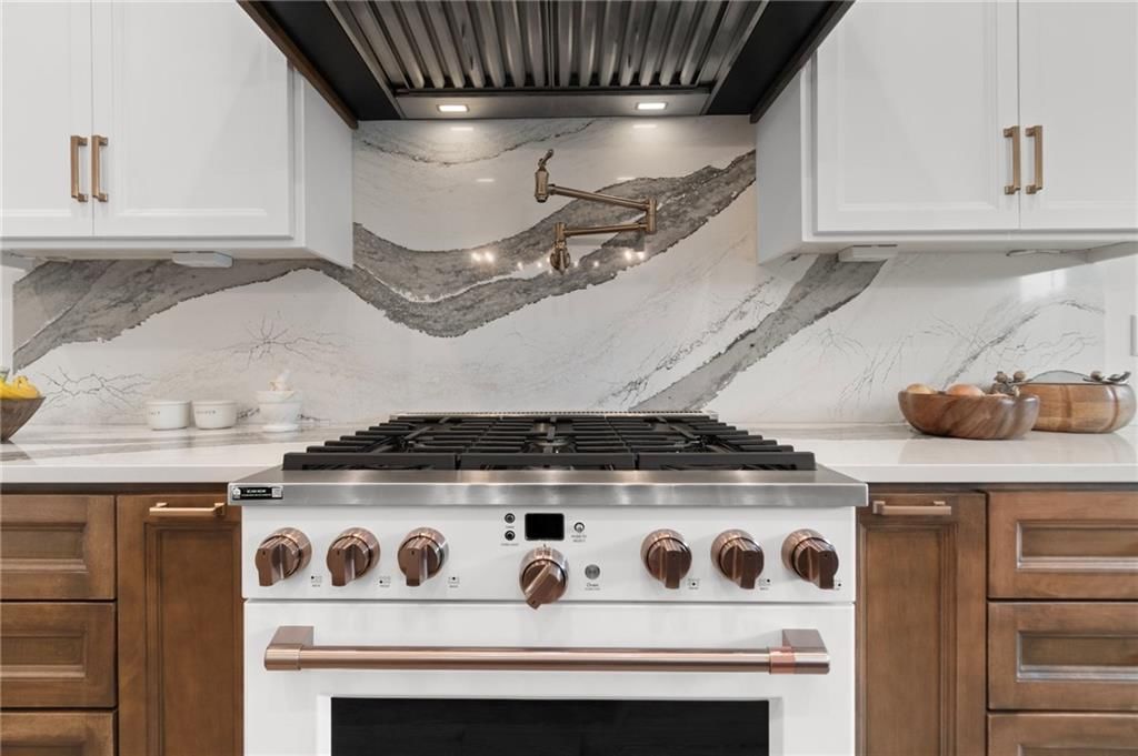 8681 NE Shoal Creek Valley Drive — photo 16