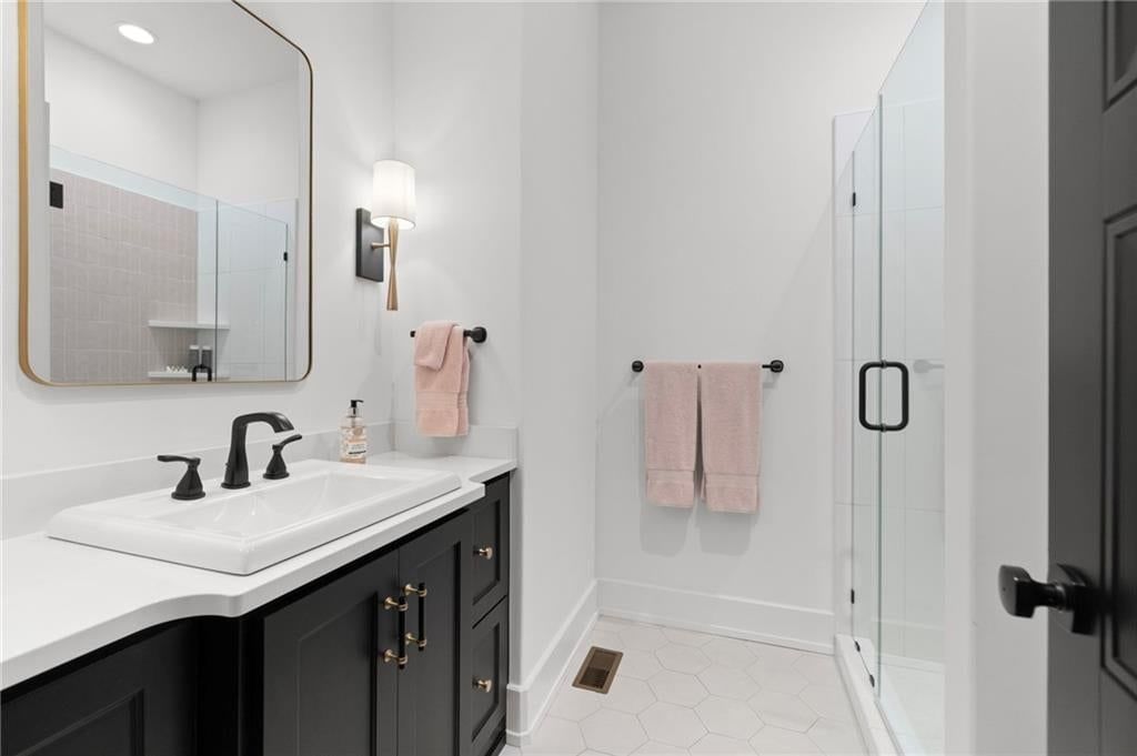8681 NE Shoal Creek Valley Drive — photo 41