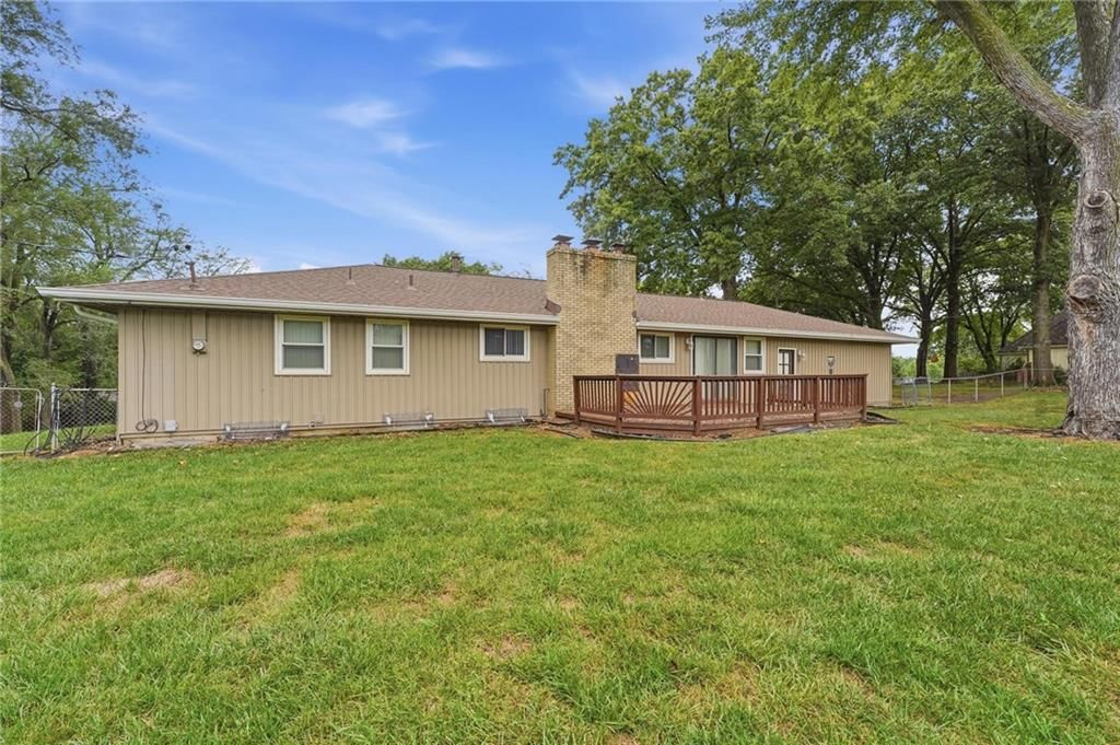 7417 NW Woody Creek Lane — photo 17