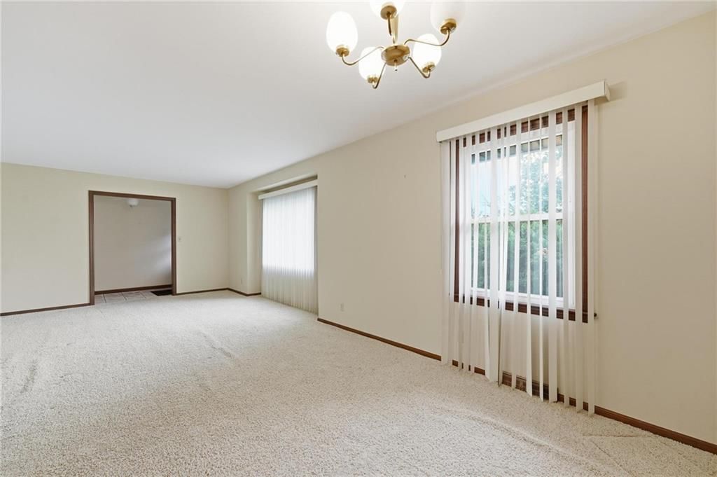 Photo 10 of 41 - 7417 NW Woody Creek Lane, Platte Woods, MO 64151