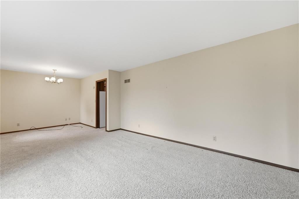 Photo 9 of 41 - 7417 NW Woody Creek Lane, Platte Woods, MO 64151