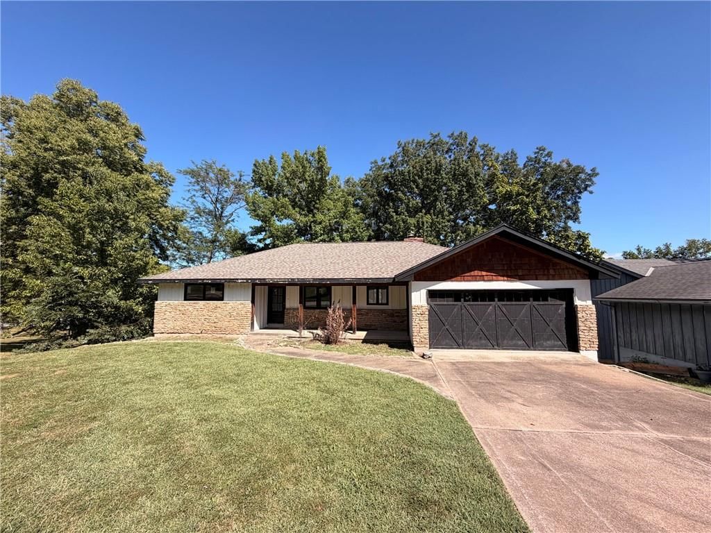 234 N Winnebago Drive — photo 1