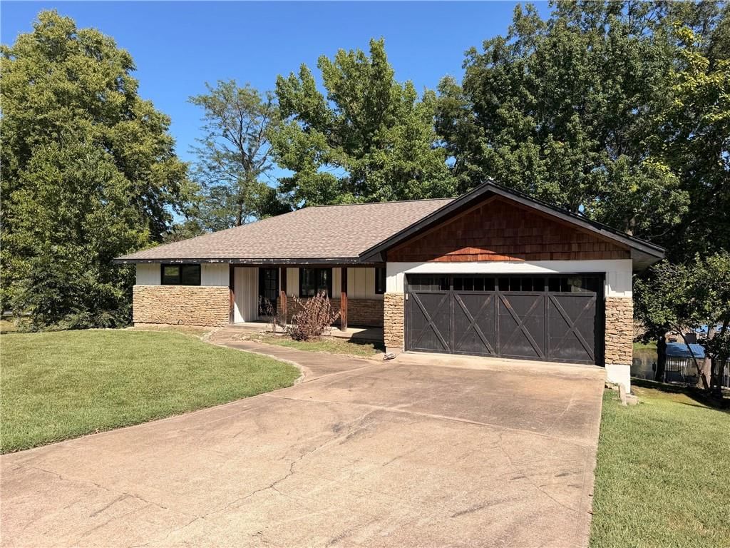 234 N Winnebago Drive — photo 2