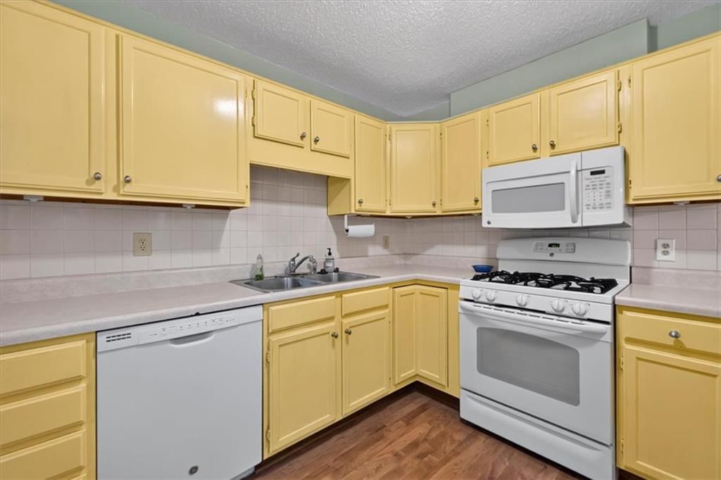 5306 W 71st Street — photo 8