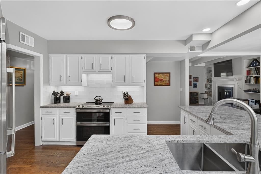 5115 Ward Parkway — photo 24