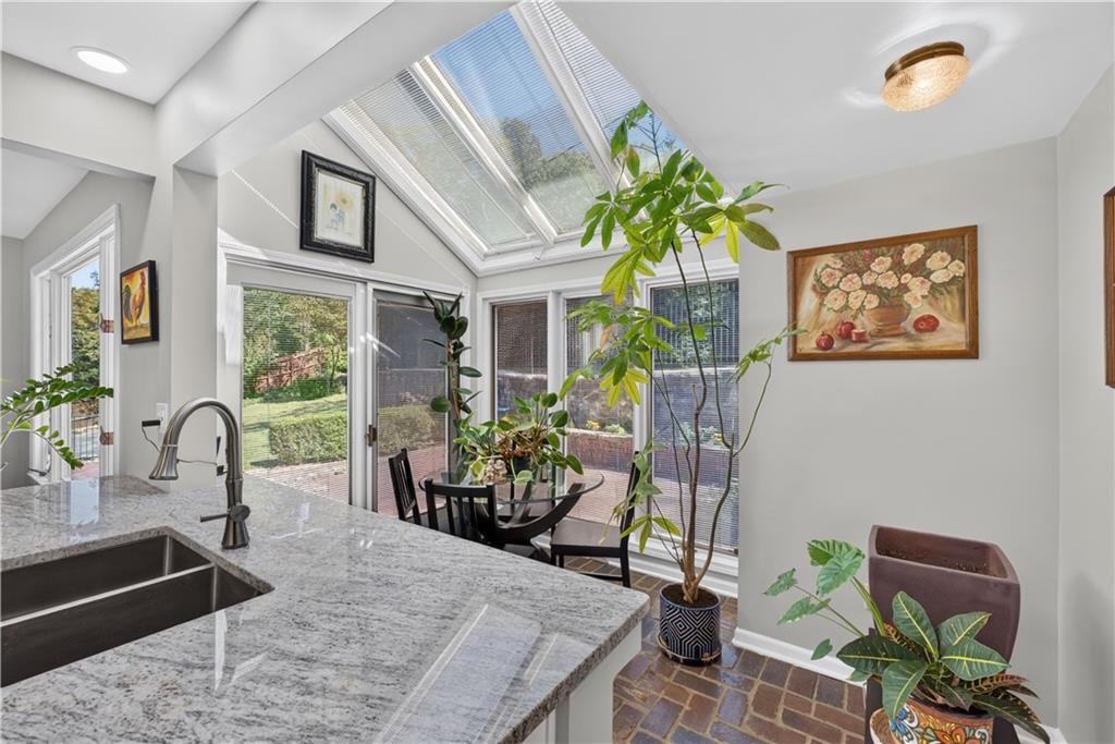5115 Ward Parkway — photo 27