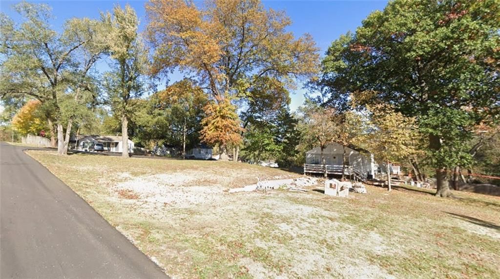 5649 Webster Avenue, Kansas City, KS: listing photo 2