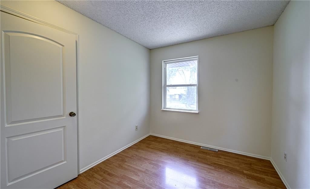 5113 NW Downing Street — photo 18