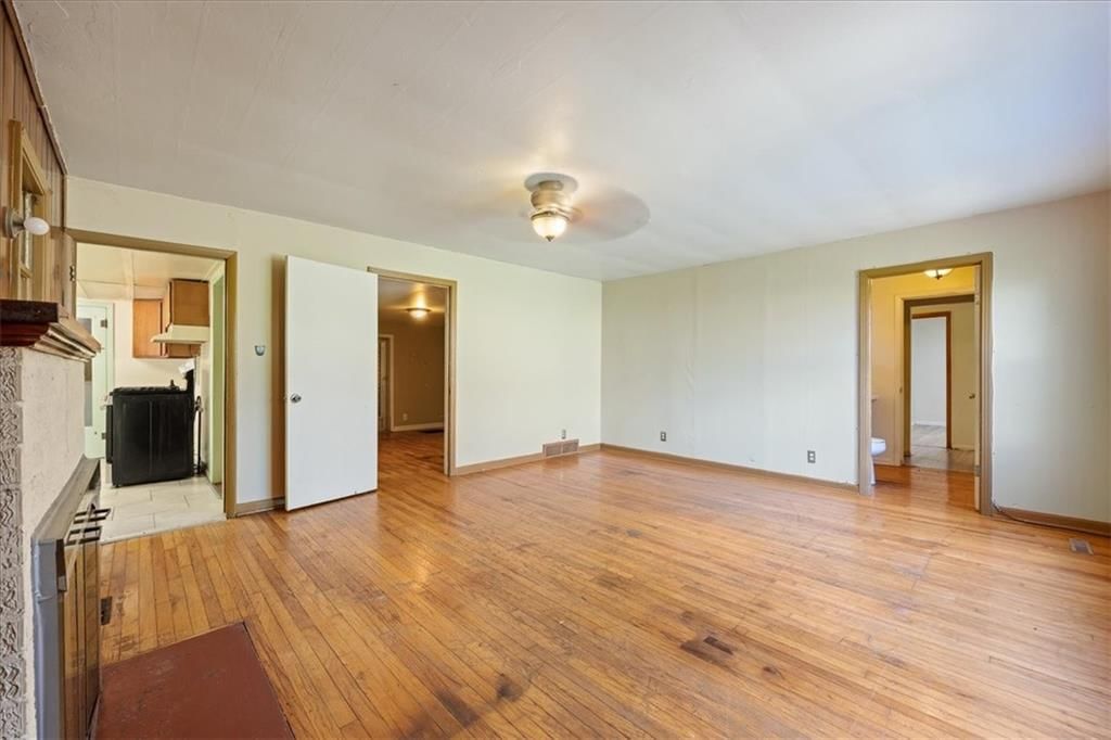102 Collette Street — photo 7