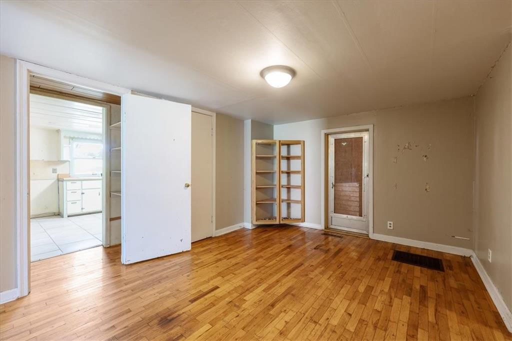 102 Collette Street — photo 11