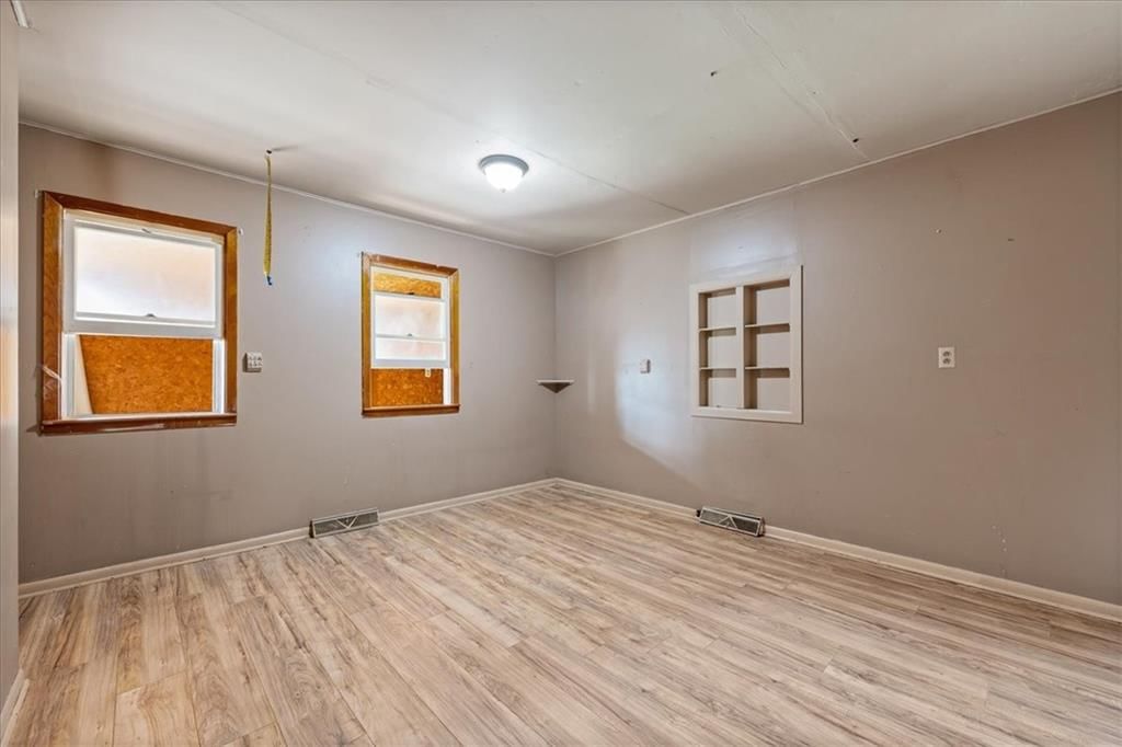 102 Collette Street — photo 17
