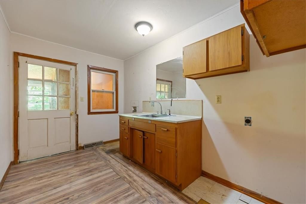 102 Collette Street — photo 19