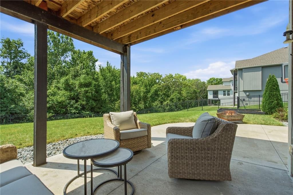 5968 Oak Creek Court — photo 32