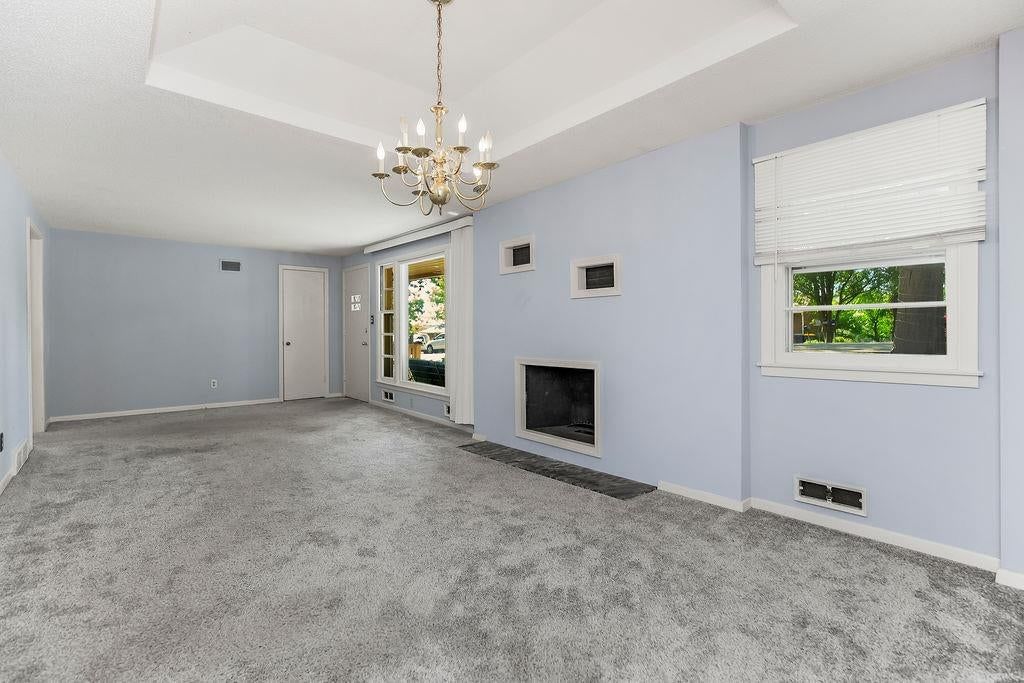 5831 N Ava Avenue — photo 3