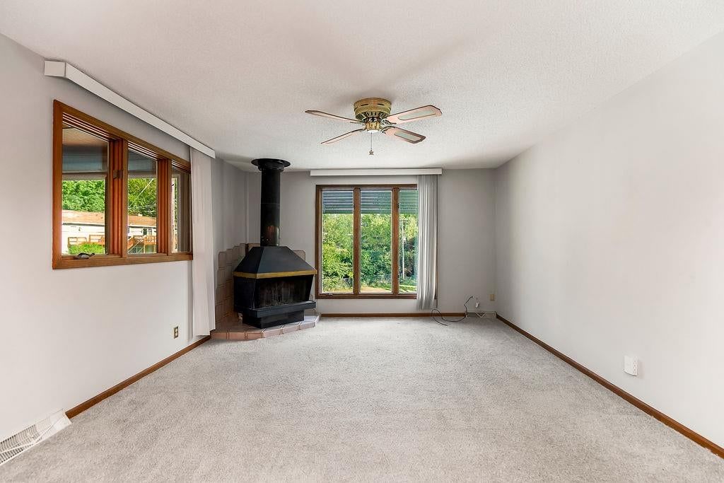 5831 N Ava Avenue — photo 4